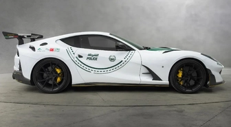 Dubai Polisi Filosuna Mansory İmzalı Ferrari 812 Superfast Eklendi