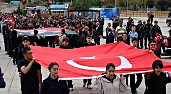 Erzurum ve Ardahan'da Gaziler Günü dolayısıyla yürüyüş düzenlendi