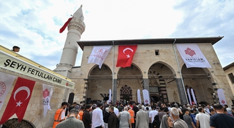 Gaziantep'te 6 Şubat depremlerinden etkilenen tarihi Şeyh Fethullah Camisi yeniden ibadete açıldı
