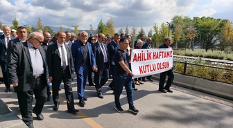 Karabük'te Ahilik Haftası mehterli yürüyüşle başladı, Yılın Ahisi Yüksel plaket aldı