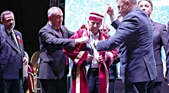 KAYSO’nun Yılın Ahisi Mustafa Suat Köylüoğlu haftan giydi