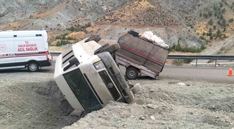 Malatya’da tarım işçilerini taşıyan minibüs devrildi
