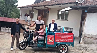 Minik Ecrin’in elektrikli araç sevinci