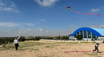 Niğde'de uçurtmalar Gazzeli çocuklar için gökyüzüne yükseldi
