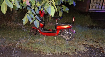Samsun'da devrilen elektrikli bisikletin sürücüsü yaralandı