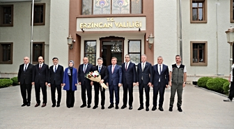 Tarım ve Orman Bakanı Yumaklı, Erzincan'da jeotermal sera incelemesinde konuştu: