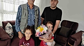 32 yıl önce iki gözünü ve bir bacağını kaybetti, 10 çocuğunu üniversiteye gönderdi