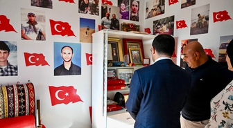 Adalet Bakanı Gürlek, Adana'da şehit ailesini ziyaret etti