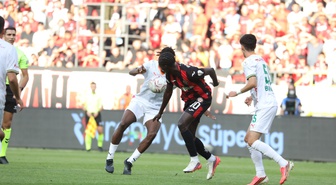 Arca Çorum FK, Süper Lig'de Corendon Alanyaspor'a kendi sahasında 2-1 yenildi