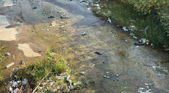 Aydın Efeler'de Tabakhane Deresi'ndeki çöpler çevre kirliliğine yol açtı