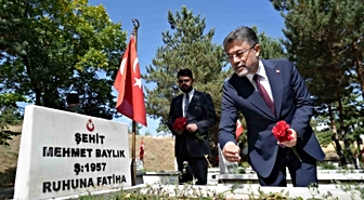 Bakan Yumaklı, Erzurum’da Gaziler Günü programına katıldı