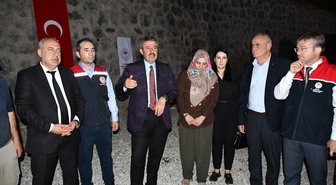 Cizre'de kadın yetiştiriciye 100 koyun teslim edildi, törene AK Parti vekili katıldı