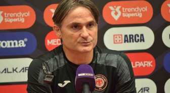 Çorum FK, evinde Corendon Alanyaspor'a 2-1 yenildi; Sivrikaya hakemleri eleştirdi