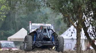 Düzce Extreme Yarışı, 14 araç ve 28 sporcunun katılımıyla Gölyaka'da start aldı