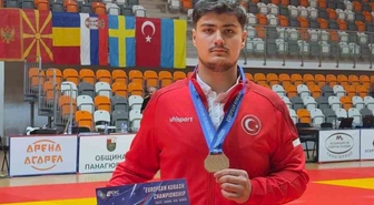 Elazığlı sporcu Ali Asaf Çiçek, kuraşta +83 kiloda Avrupa ikincisi oldu