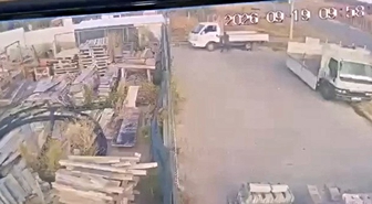 Eskişehir'de el freni çekilmeyen kamyonet geri kayarak sürücünün ölümüne neden oldu