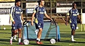 Fenerbahçe, 6. hafta Eyüpspor maçı hazırlığını bitirip tesiste kampa girdi