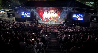 Grammy ödüllü Gipsy Kings, Harbiye'de Historia 2026 Tour kapsamında konser verdi