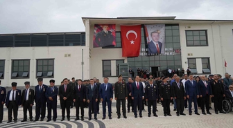 Iğdır’da 19 Eylül Gaziler Günü dolayısıyla çelenk sunuldu