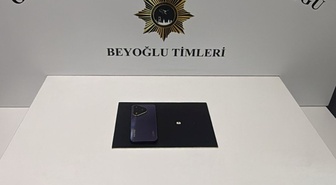 İstanbul Beyoğlu'nda bankta unutulan telefonu çalan hırsız bir gün sonra yakalandı