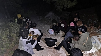 İzmir'in Seferihisar, Urla ve Foça ilçelerinde 70 düzensiz göçmen yakalandı