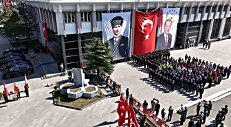 Kars'ta 19 Eylül Gaziler Günü töreninde Vali Polat gazilerle buluştu