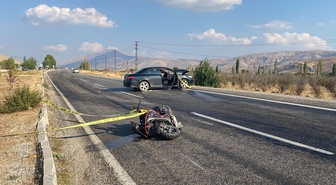 Malatya Doğanşehir'de motosiklet ile otomobil çarpıştı, motosiklet sürücüsü öldü