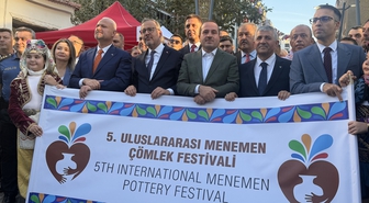 Menemen'de 5. Çömlek Festivali kortejle başladı, 45 ülkeden katılımcı var