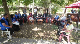 Muş Korkut'ta gençler, Gaziler Günü'nde iki Kıbrıs gazisini ziyaret etti