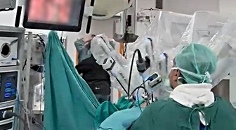 OMÜ'de Karadeniz'in ilk robotik akciğer ameliyatı 57 yaşındaki hastaya yapıldı