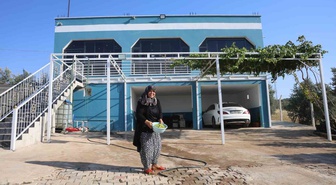 Reyhanlı'nın tek kadın emlakçısı, 'Vahit abi' diyenlere kadın olduğunu söylüyor