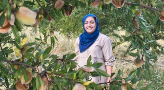 Tunceli Çemişgezek'te Ayşe Balcı, 32 dönüm atıl araziyi badem bahçesine dönüştürdü