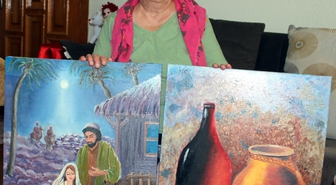 65 yaşında yeniden resme başlayan İffet Tekin, 7 yılda evini sergiye çevirdi