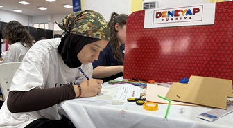Aydın'da DENEYAP uygulama sınavına 250 ortaokul ve 150 lise öğrencisi katıldı