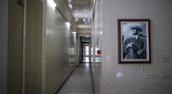 Beşiktaş Anadolu Lisesi, Çırağan Sarayı uzantısı 155 yıllık yapıda eğitim sürdürüyor