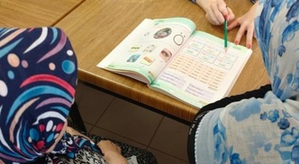 Bilecik Huzurevi'nde okuma-yazma kursu açıldı, sakinler öğrenci sıralarına döndü