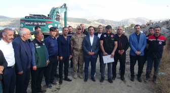 Bitlis Valisi Ahmet Karakaya, Tatvan'da Van Gölü dip çamuru temizliğini inceledi