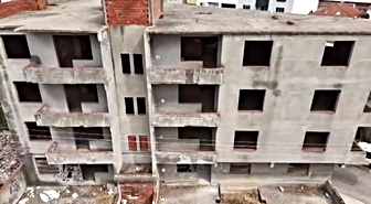 Bursa Karacabey'de 30 yıldır inşaat halindeki binada kaymalar mahalleliyi endişelendirdi