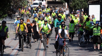 Edirne'de üç ülkeden 60 bisikletli, ulaşım için pedal çevirdi
