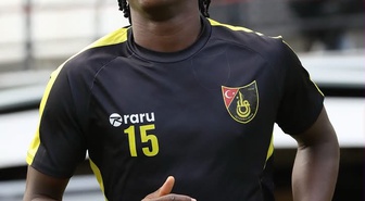 İstanbulsporlu Mendy, Manisa dönüşünde kalp krizi şüphesiyle hastaneye kaldırıldı.