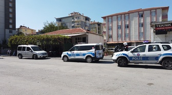 Kayseri'de kıraathane çalışanı, husumetlisini av tüfeğiyle ağır yaralayıp teslim oldu