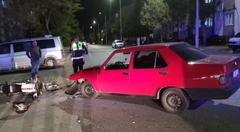 Konya Seydişehir'de otomobil ile motosiklet çarpıştı, 3 kişi yaralandı