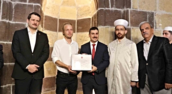 Letonya uyruklu Andyejs Mozajevs, Van Gevaş'ta Müslüman olup Veysel adını aldı