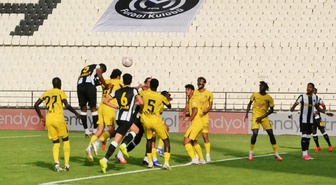 Manisa FK, İstanbulspor'a 90+4'te Mustafa'nın golüyle 1-0 yenildi