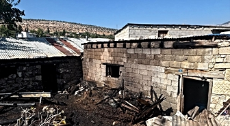 Mersin Mut'ta çalı temizliği için yakılan ateş ağıla sıçradı, 5 keçi telef oldu