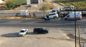 Muş Hasköy'de tır ile panelvan çarpıştı, Hasköy-Bitlis yolunda 3 kişi yaralandı
