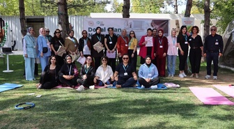 Sivas Numune Hastanesi Gebe Okulunda anne adaylarına gevşeme teknikleri anlatıldı