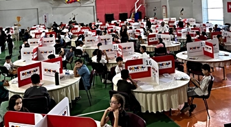 Türkiye genelinde yapılan DENEYAP uygulama sınavına Van'dan 453 öğrenci katıldı
