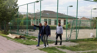 Ağrı'da tenis kortlarında zemin yenileme başladı, İl Müdürü Çelebi inceledi