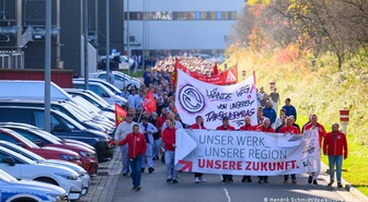 Alman sanayi ayda yaklaşık 15 bin istihdam kaybediyor, savunma sanayi telafi edemiyor